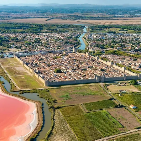 Marina 6 Pers Terrasse Clim Vue Canal Et Piscine Commune ヴィラ